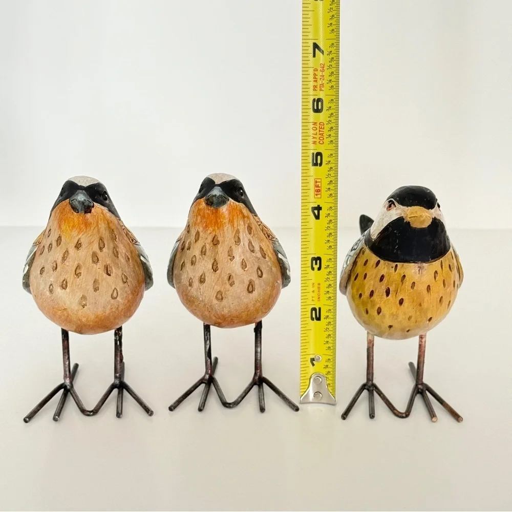 Folk Style Birds Figurine